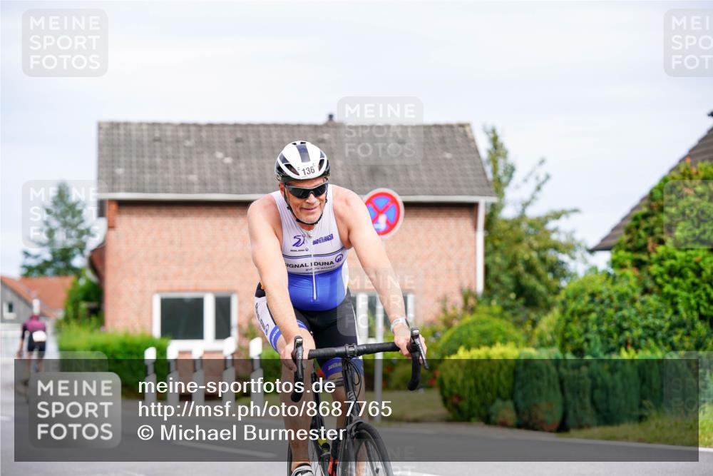 31.08.2025 - Elbe Triathlon Hamburg Michael Burmester http://msf.ph/oto/8687765 31.08.2025 15:22:55 Radfahren  meine-sportfotos.de