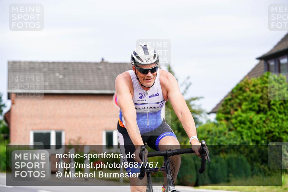 31.08.2025 - Elbe Triathlon Hamburg Michael Burmester http://msf.ph/oto/8687767 31.08.2025 15:22:55 Radfahren  meine-sportfotos.de