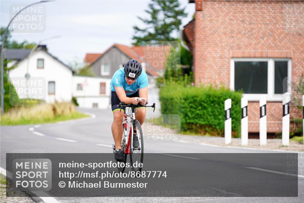 31.08.2025 - Elbe Triathlon Hamburg Michael Burmester http://msf.ph/oto/8687774 31.08.2025 15:23:00 Radfahren  meine-sportfotos.de