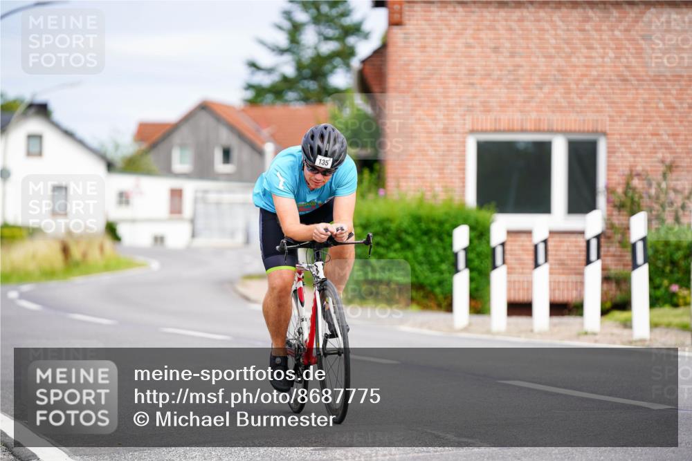 31.08.2025 - Elbe Triathlon Hamburg Michael Burmester http://msf.ph/oto/8687775 31.08.2025 15:23:01 Radfahren  meine-sportfotos.de