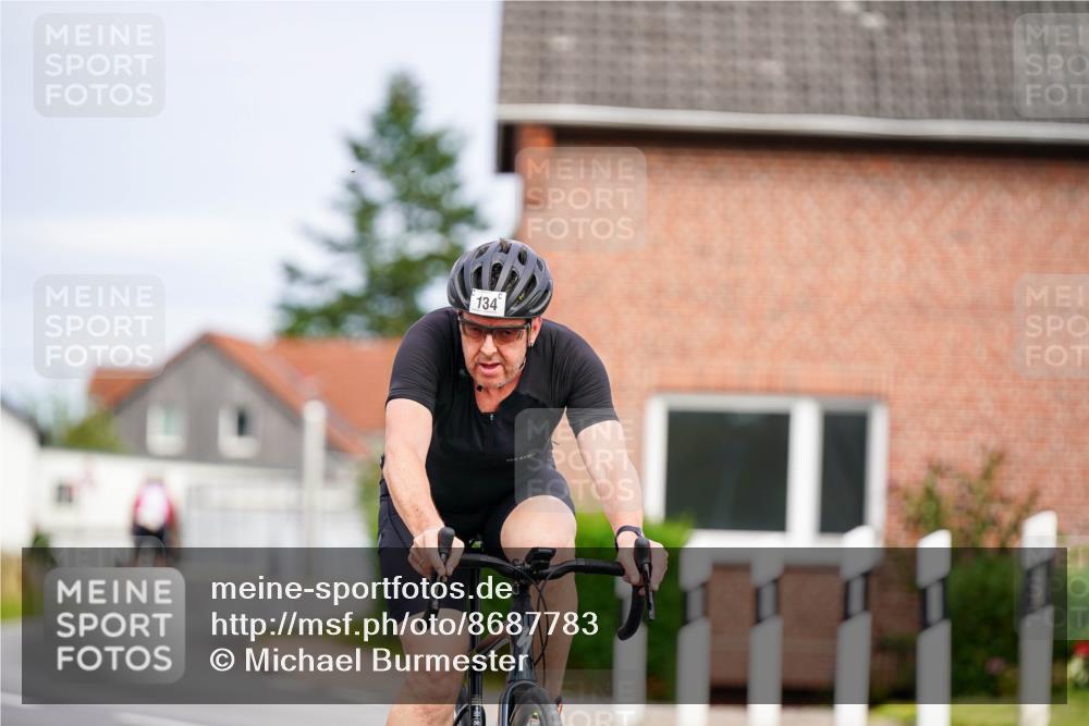 31.08.2025 - Elbe Triathlon Hamburg Michael Burmester http://msf.ph/oto/8687783 31.08.2025 15:23:28 Radfahren  meine-sportfotos.de