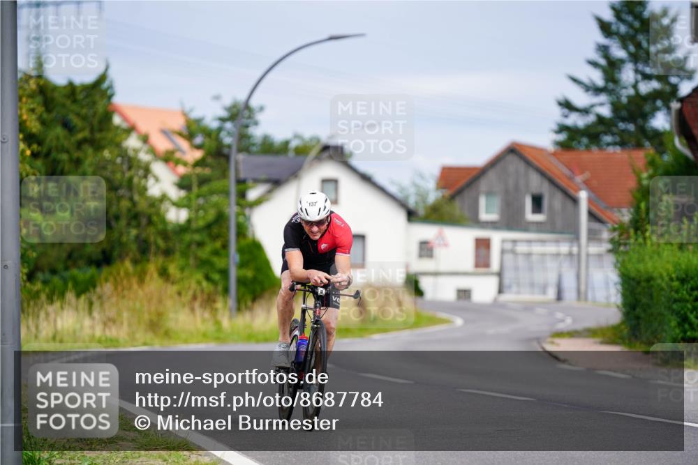 31.08.2025 - Elbe Triathlon Hamburg Michael Burmester http://msf.ph/oto/8687784 31.08.2025 15:24:01 Radfahren  meine-sportfotos.de