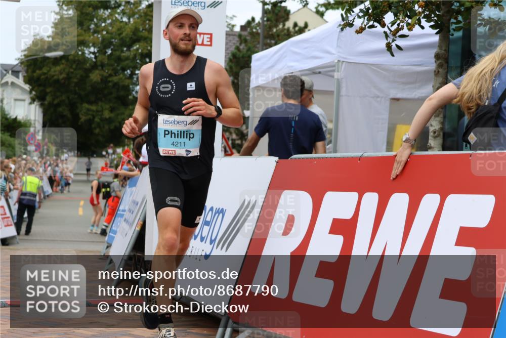 31.08.2025 - 21. Blankeneser Heldenlauf Strokosch-Dieckow http://msf.ph/oto/8687790 31.08.2025 11:56:37 Ziel 5615, 4265, 4217, 4211 meine-sportfotos.de
