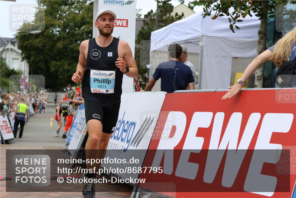 31.08.2025 - 21. Blankeneser Heldenlauf Strokosch-Dieckow http://msf.ph/oto/8687795 31.08.2025 11:56:37 Ziel 5615, 4265, 4217, 4211 meine-sportfotos.de