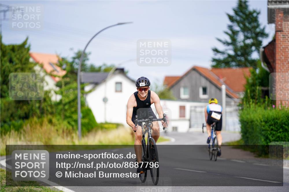 31.08.2025 - Elbe Triathlon Hamburg Michael Burmester http://msf.ph/oto/8687796 31.08.2025 15:24:26 Radfahren  meine-sportfotos.de