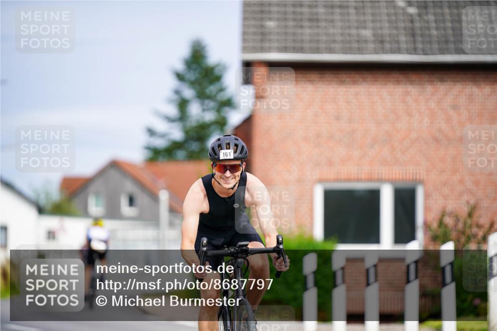 31.08.2025 - Elbe Triathlon Hamburg Michael Burmester http://msf.ph/oto/8687797 31.08.2025 15:24:26 Radfahren  meine-sportfotos.de