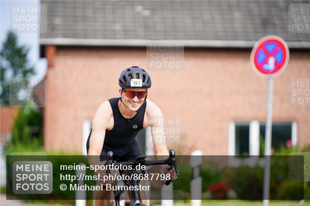31.08.2025 - Elbe Triathlon Hamburg Michael Burmester http://msf.ph/oto/8687798 31.08.2025 15:24:27 Radfahren  meine-sportfotos.de