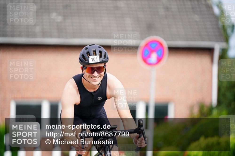 31.08.2025 - Elbe Triathlon Hamburg Michael Burmester http://msf.ph/oto/8687799 31.08.2025 15:24:27 Radfahren  meine-sportfotos.de