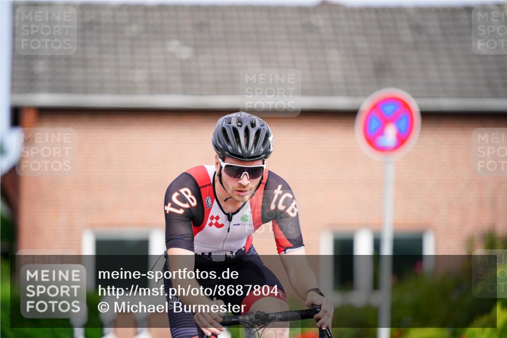 31.08.2025 - Elbe Triathlon Hamburg Michael Burmester http://msf.ph/oto/8687804 31.08.2025 15:24:36 Radfahren  meine-sportfotos.de