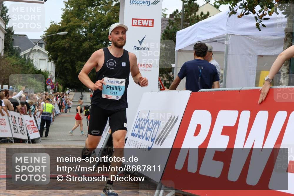 31.08.2025 - 21. Blankeneser Heldenlauf Strokosch-Dieckow http://msf.ph/oto/8687811 31.08.2025 11:56:37 Ziel 5615, 4265, 4217, 4211 meine-sportfotos.de