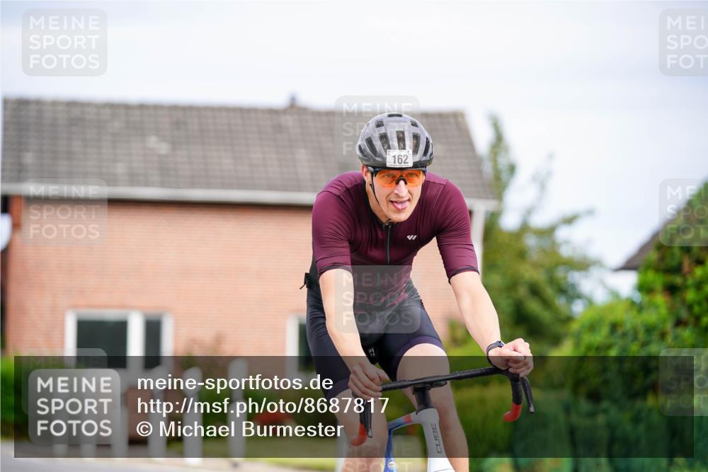 31.08.2025 - Elbe Triathlon Hamburg Michael Burmester http://msf.ph/oto/8687817 31.08.2025 15:25:19 Radfahren  meine-sportfotos.de
