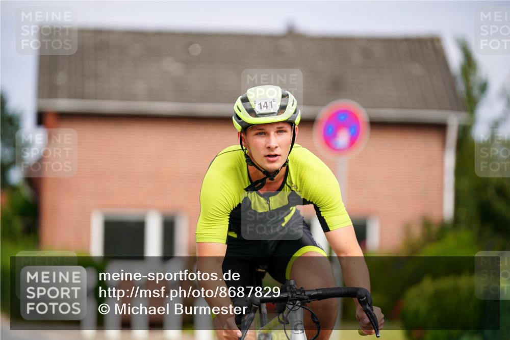 31.08.2025 - Elbe Triathlon Hamburg Michael Burmester http://msf.ph/oto/8687829 31.08.2025 15:25:44 Radfahren  meine-sportfotos.de