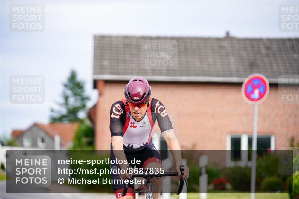 31.08.2025 - Elbe Triathlon Hamburg Michael Burmester http://msf.ph/oto/8687835 31.08.2025 15:25:49 Radfahren  meine-sportfotos.de