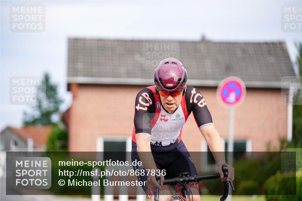 31.08.2025 - Elbe Triathlon Hamburg Michael Burmester http://msf.ph/oto/8687836 31.08.2025 15:25:49 Radfahren  meine-sportfotos.de