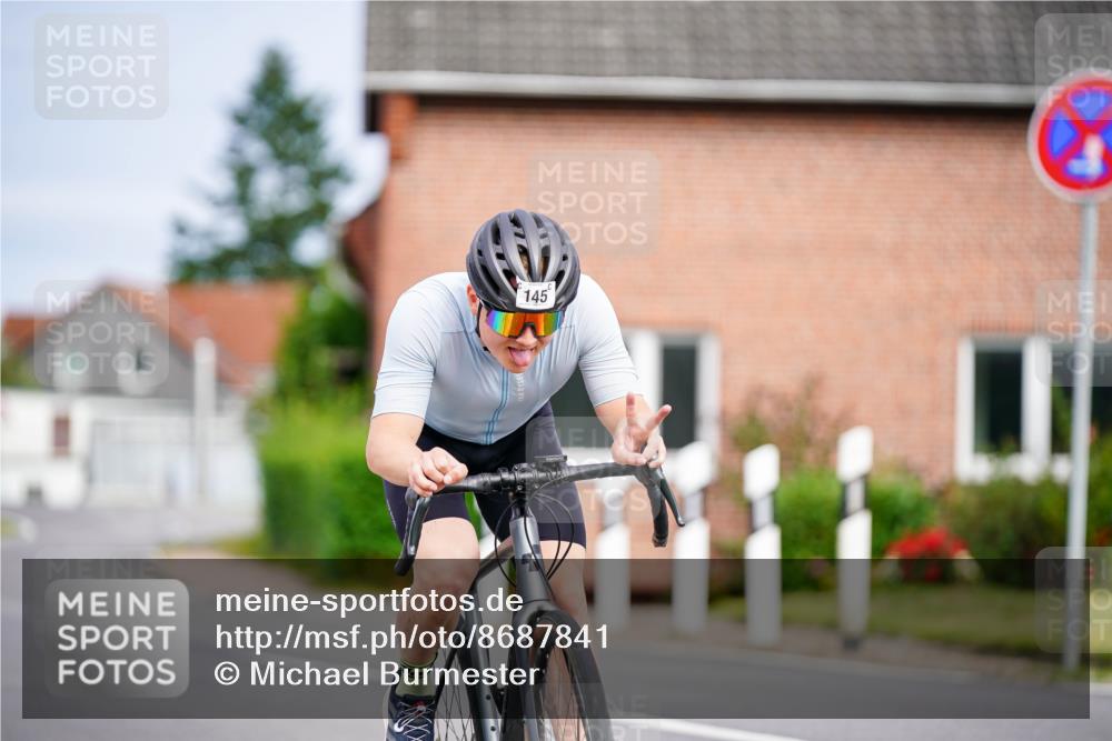 31.08.2025 - Elbe Triathlon Hamburg Michael Burmester http://msf.ph/oto/8687841 31.08.2025 15:26:02 Radfahren  meine-sportfotos.de