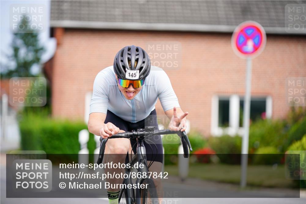 31.08.2025 - Elbe Triathlon Hamburg Michael Burmester http://msf.ph/oto/8687842 31.08.2025 15:26:03 Radfahren  meine-sportfotos.de