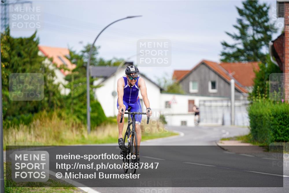 31.08.2025 - Elbe Triathlon Hamburg Michael Burmester http://msf.ph/oto/8687847 31.08.2025 15:26:30 Radfahren  meine-sportfotos.de