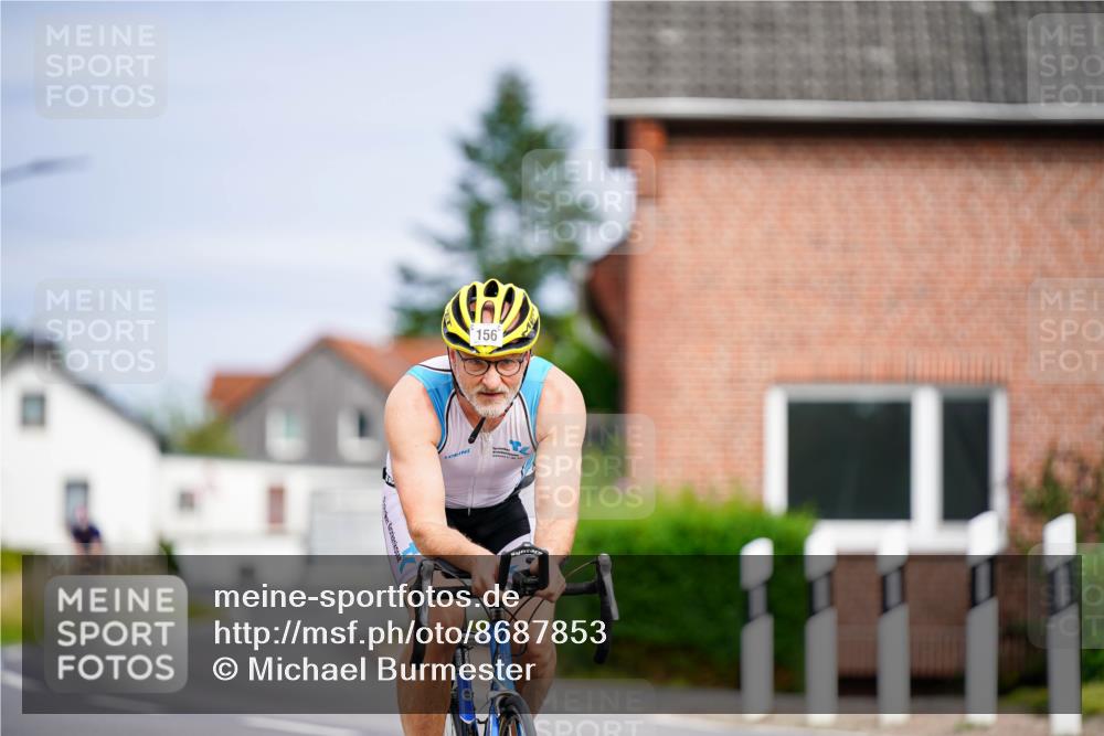 31.08.2025 - Elbe Triathlon Hamburg Michael Burmester http://msf.ph/oto/8687853 31.08.2025 15:26:59 Radfahren  meine-sportfotos.de