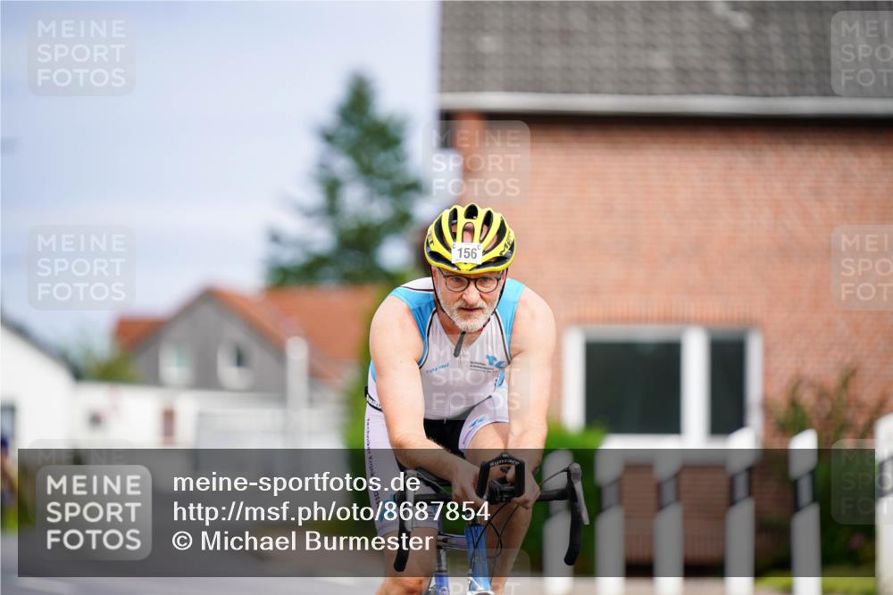 31.08.2025 - Elbe Triathlon Hamburg Michael Burmester http://msf.ph/oto/8687854 31.08.2025 15:26:59 Radfahren  meine-sportfotos.de