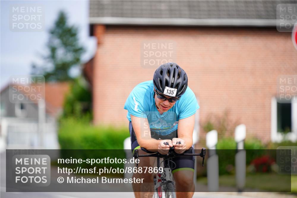 31.08.2025 - Elbe Triathlon Hamburg Michael Burmester http://msf.ph/oto/8687869 31.08.2025 15:27:14 Radfahren  meine-sportfotos.de