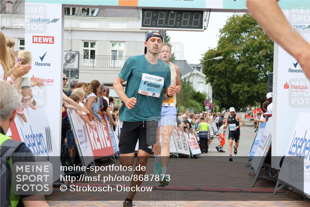 31.08.2025 - 21. Blankeneser Heldenlauf Strokosch-Dieckow http://msf.ph/oto/8687873 31.08.2025 11:56:33 Ziel 5615, 4265, 4217, 4211 meine-sportfotos.de