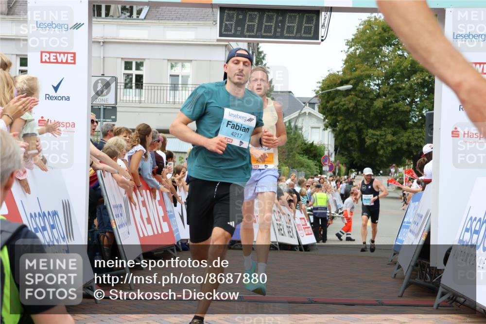 31.08.2025 - 21. Blankeneser Heldenlauf Strokosch-Dieckow http://msf.ph/oto/8687880 31.08.2025 11:56:33 Ziel 5615, 4265, 4217, 4211 meine-sportfotos.de