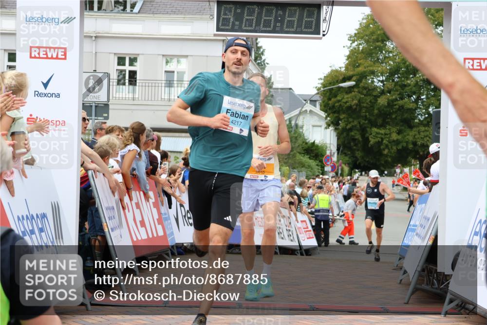 31.08.2025 - 21. Blankeneser Heldenlauf Strokosch-Dieckow http://msf.ph/oto/8687885 31.08.2025 11:56:32 Ziel 5615, 4265, 4217, 4211 meine-sportfotos.de