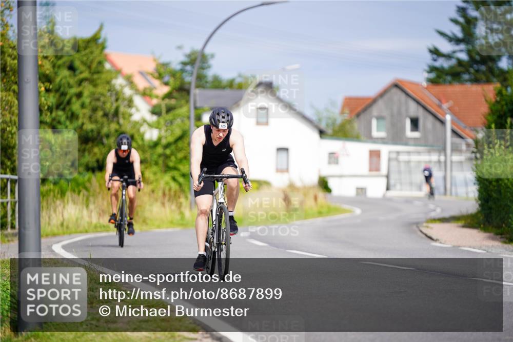 31.08.2025 - Elbe Triathlon Hamburg Michael Burmester http://msf.ph/oto/8687899 31.08.2025 15:29:04 Radfahren  meine-sportfotos.de