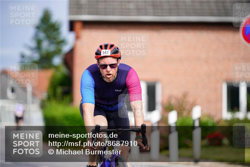 31.08.2025 - Elbe Triathlon Hamburg Michael Burmester http://msf.ph/oto/8687910 31.08.2025 15:29:35 Radfahren  meine-sportfotos.de