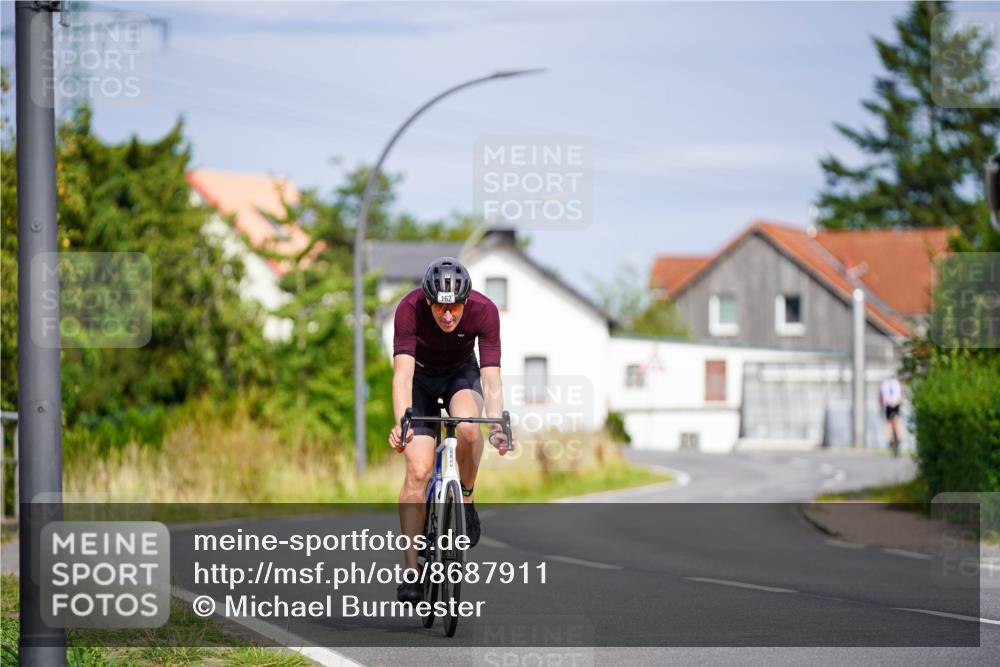 31.08.2025 - Elbe Triathlon Hamburg Michael Burmester http://msf.ph/oto/8687911 31.08.2025 15:29:40 Radfahren  meine-sportfotos.de