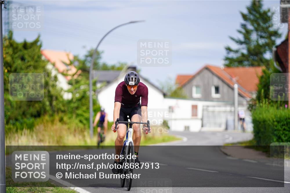 31.08.2025 - Elbe Triathlon Hamburg Michael Burmester http://msf.ph/oto/8687913 31.08.2025 15:29:40 Radfahren  meine-sportfotos.de