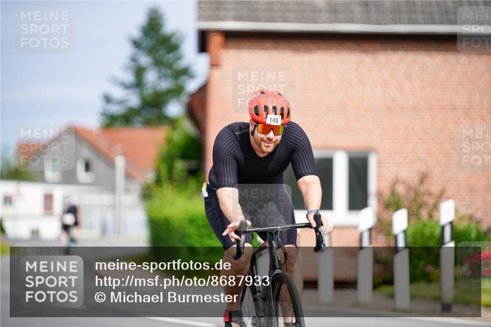 31.08.2025 - Elbe Triathlon Hamburg Michael Burmester http://msf.ph/oto/8687933 31.08.2025 15:30:19 Radfahren  meine-sportfotos.de