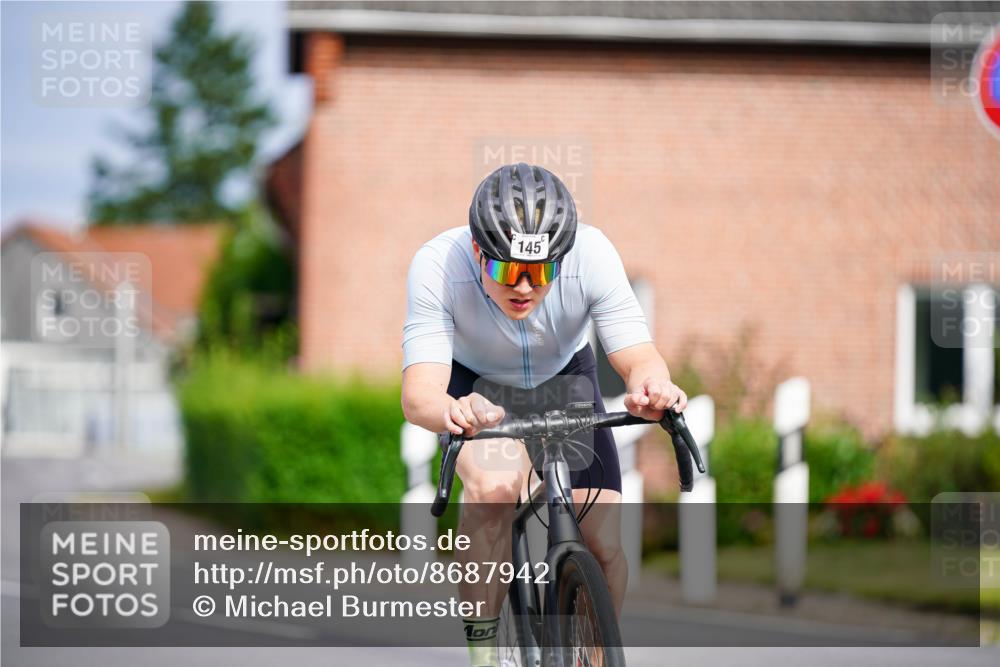 31.08.2025 - Elbe Triathlon Hamburg Michael Burmester http://msf.ph/oto/8687942 31.08.2025 15:30:40 Radfahren  meine-sportfotos.de