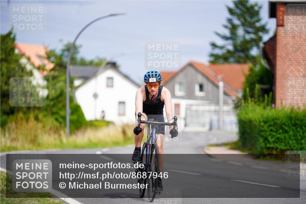 31.08.2025 - Elbe Triathlon Hamburg Michael Burmester http://msf.ph/oto/8687946 31.08.2025 15:30:41 Radfahren  meine-sportfotos.de