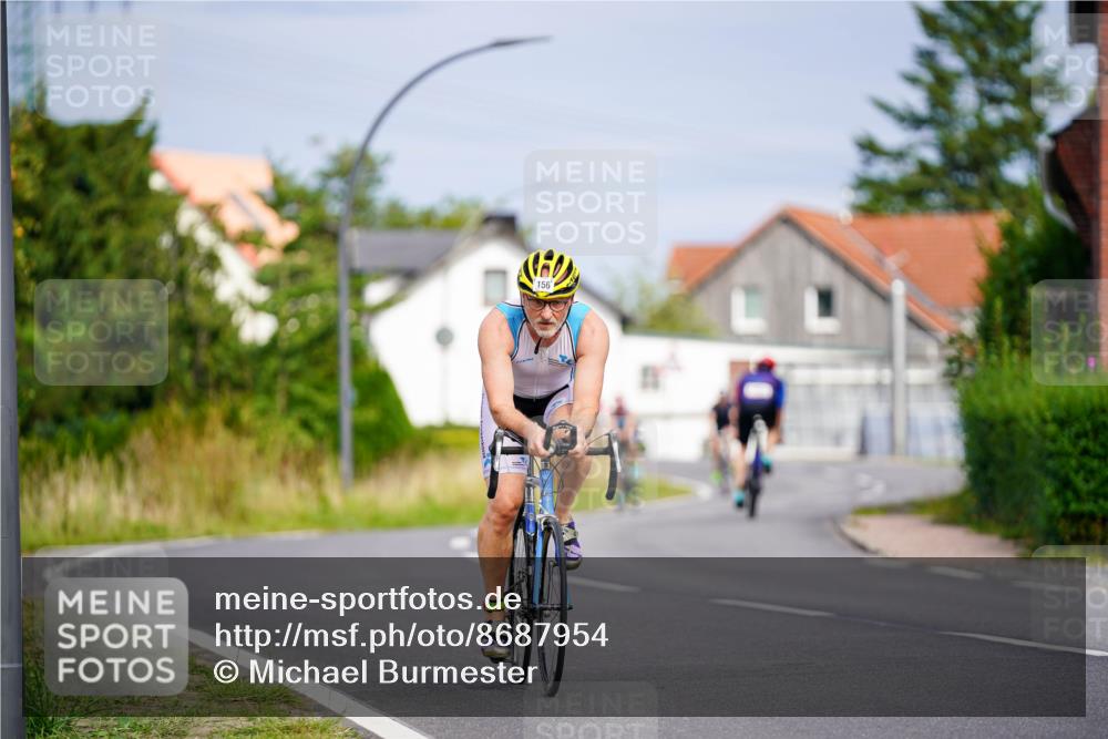 31.08.2025 - Elbe Triathlon Hamburg Michael Burmester http://msf.ph/oto/8687954 31.08.2025 15:31:40 Radfahren  meine-sportfotos.de