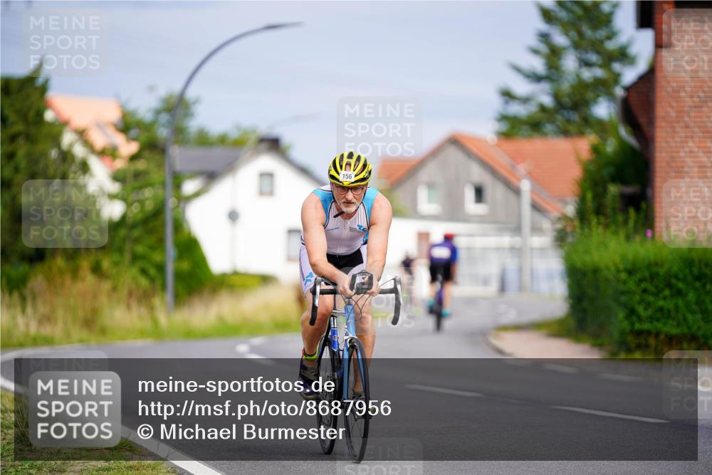 31.08.2025 - Elbe Triathlon Hamburg Michael Burmester http://msf.ph/oto/8687956 31.08.2025 15:31:41 Radfahren  meine-sportfotos.de