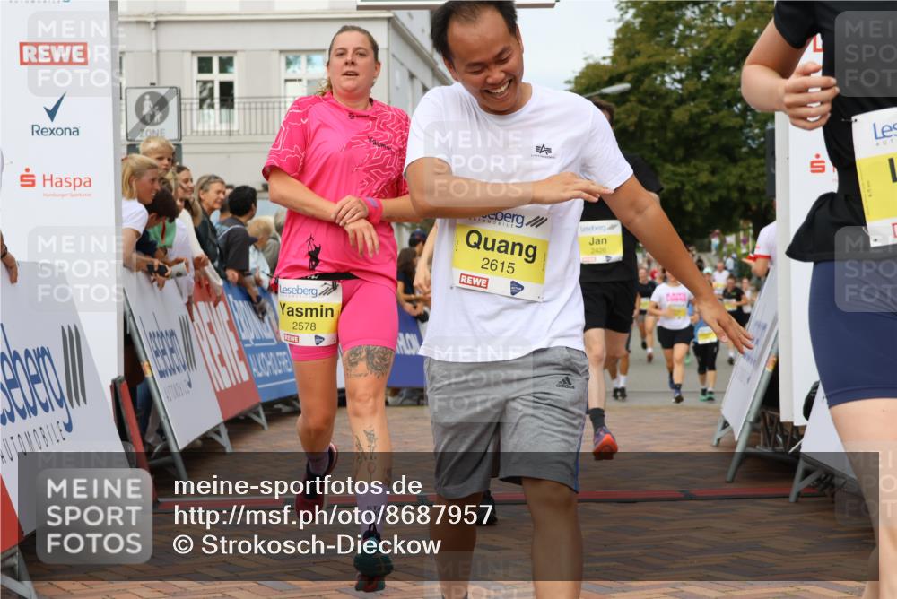 31.08.2025 - 21. Blankeneser Heldenlauf Strokosch-Dieckow http://msf.ph/oto/8687957 31.08.2025 10:29:38 Ziel 2491, 2683, 2578, 2614, 2615, 2426, 2684, 2538, 2558, 2277 meine-sportfotos.de