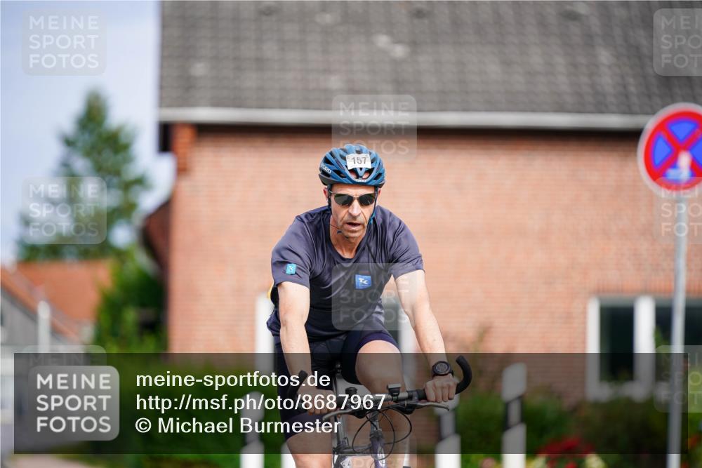 31.08.2025 - Elbe Triathlon Hamburg Michael Burmester http://msf.ph/oto/8687967 31.08.2025 15:31:50 Radfahren  meine-sportfotos.de