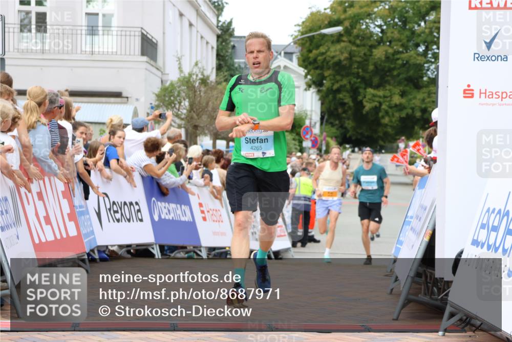 31.08.2025 - 21. Blankeneser Heldenlauf Strokosch-Dieckow http://msf.ph/oto/8687971 31.08.2025 11:56:29 Ziel 5615, 4265, 4217 meine-sportfotos.de