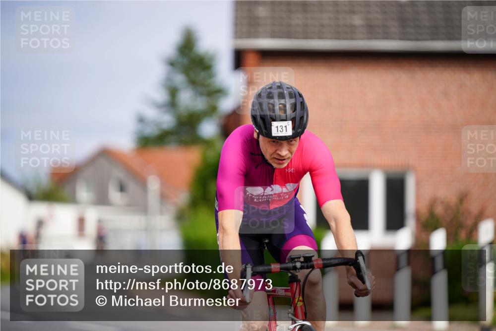 31.08.2025 - Elbe Triathlon Hamburg Michael Burmester http://msf.ph/oto/8687973 31.08.2025 15:31:53 Radfahren  meine-sportfotos.de