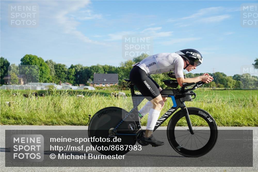31.08.2025 - Elbe Triathlon Hamburg Michael Burmester http://msf.ph/oto/8687983 31.08.2025 08:36:25 Radfahren 224, 243 meine-sportfotos.de