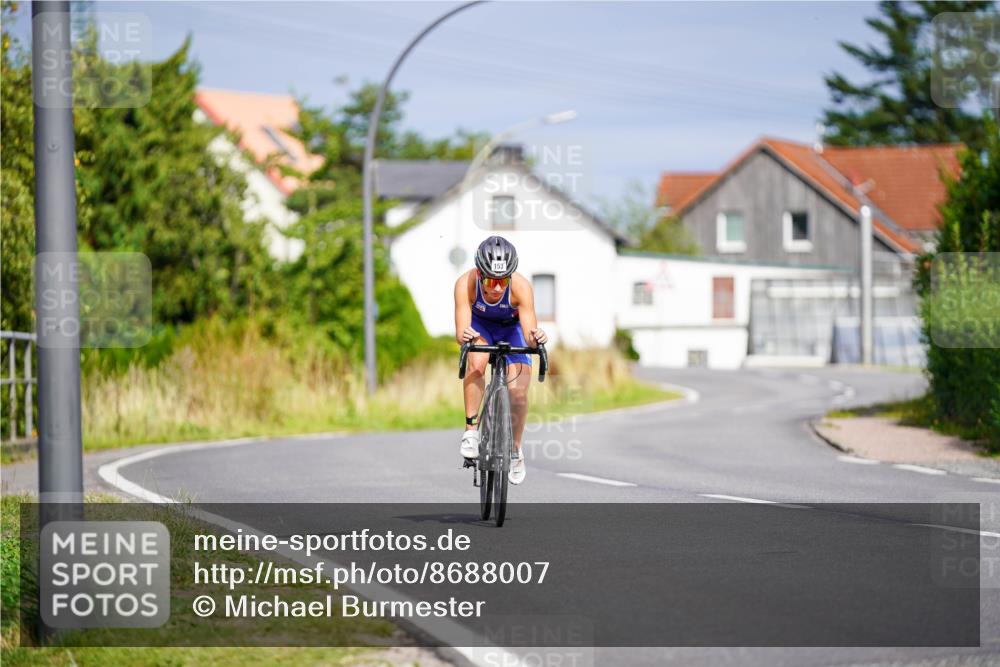 31.08.2025 - Elbe Triathlon Hamburg Michael Burmester http://msf.ph/oto/8688007 31.08.2025 15:33:22 Radfahren  meine-sportfotos.de