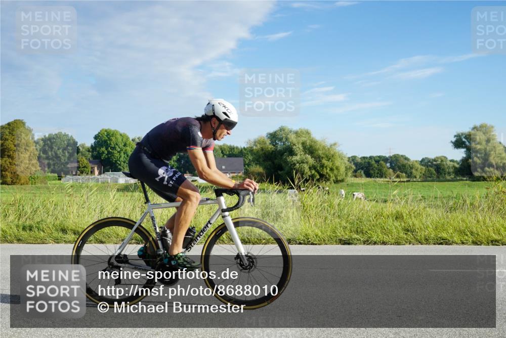 31.08.2025 - Elbe Triathlon Hamburg Michael Burmester http://msf.ph/oto/8688010 31.08.2025 08:39:35 Radfahren 172, 220 meine-sportfotos.de