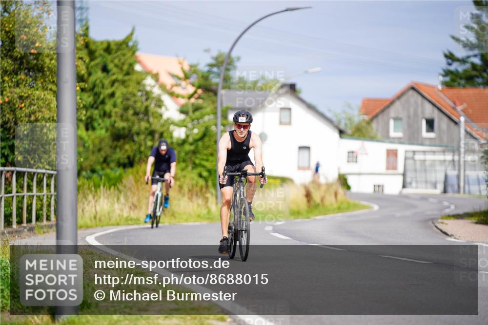 31.08.2025 - Elbe Triathlon Hamburg Michael Burmester http://msf.ph/oto/8688015 31.08.2025 15:33:39 Radfahren  meine-sportfotos.de