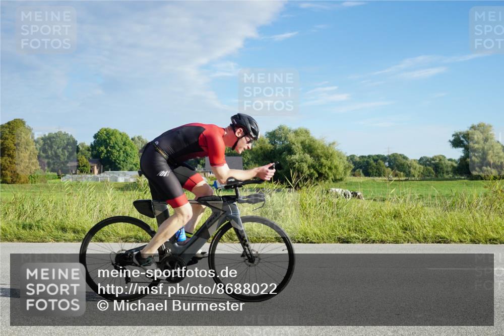 31.08.2025 - Elbe Triathlon Hamburg Michael Burmester http://msf.ph/oto/8688022 31.08.2025 08:40:12 Radfahren 187 meine-sportfotos.de