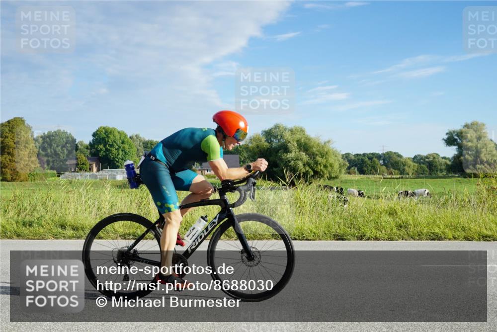 31.08.2025 - Elbe Triathlon Hamburg Michael Burmester http://msf.ph/oto/8688030 31.08.2025 08:40:48 Radfahren 219, 230 meine-sportfotos.de