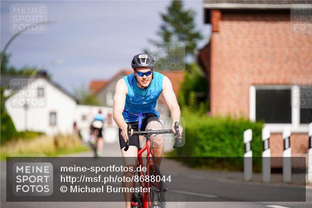 31.08.2025 - Elbe Triathlon Hamburg Michael Burmester http://msf.ph/oto/8688044 31.08.2025 15:33:54 Radfahren  meine-sportfotos.de