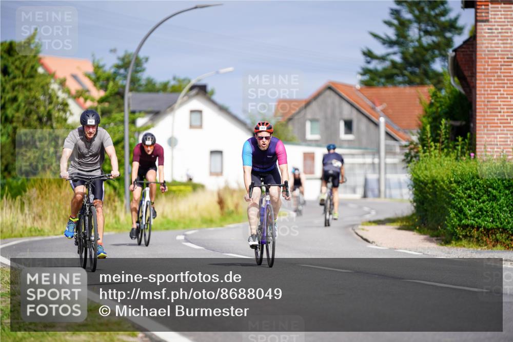 31.08.2025 - Elbe Triathlon Hamburg Michael Burmester http://msf.ph/oto/8688049 31.08.2025 15:34:03 Radfahren  meine-sportfotos.de