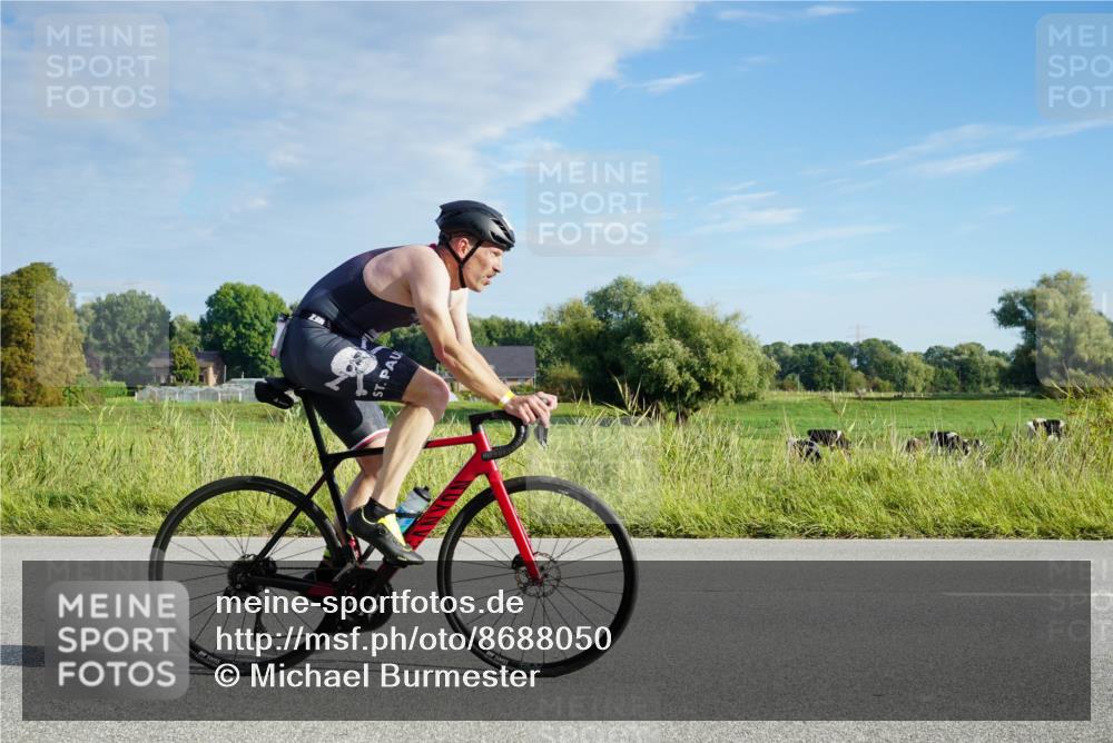 31.08.2025 - Elbe Triathlon Hamburg Michael Burmester http://msf.ph/oto/8688050 31.08.2025 08:41:59 Radfahren 180, 182 meine-sportfotos.de