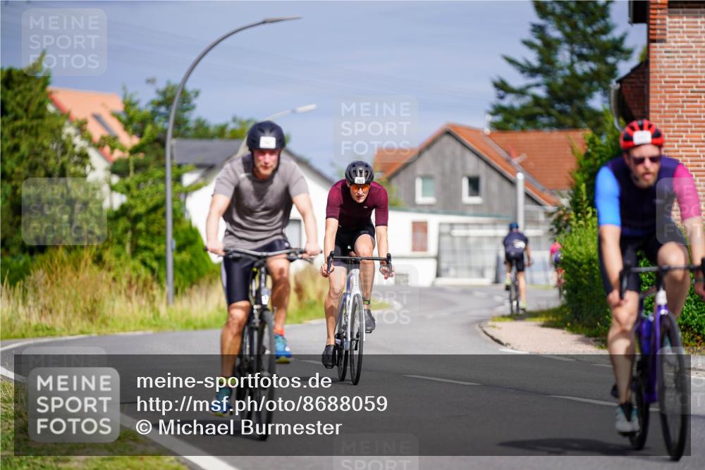 31.08.2025 - Elbe Triathlon Hamburg Michael Burmester http://msf.ph/oto/8688059 31.08.2025 15:34:04 Radfahren  meine-sportfotos.de